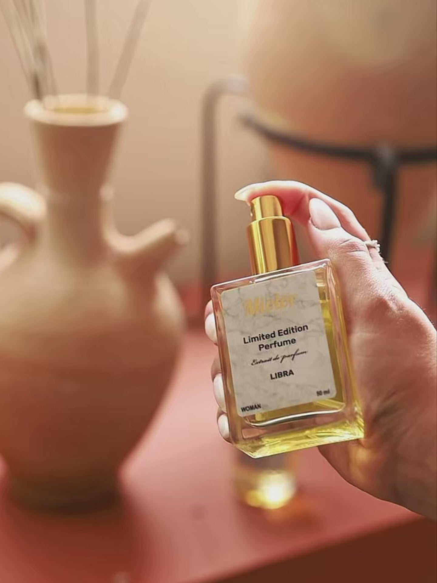 לכל הבשמים לאישה